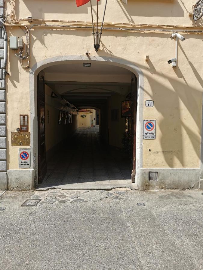 Appartamento La Piccola Contessa Firenze ภายนอก รูปภาพ